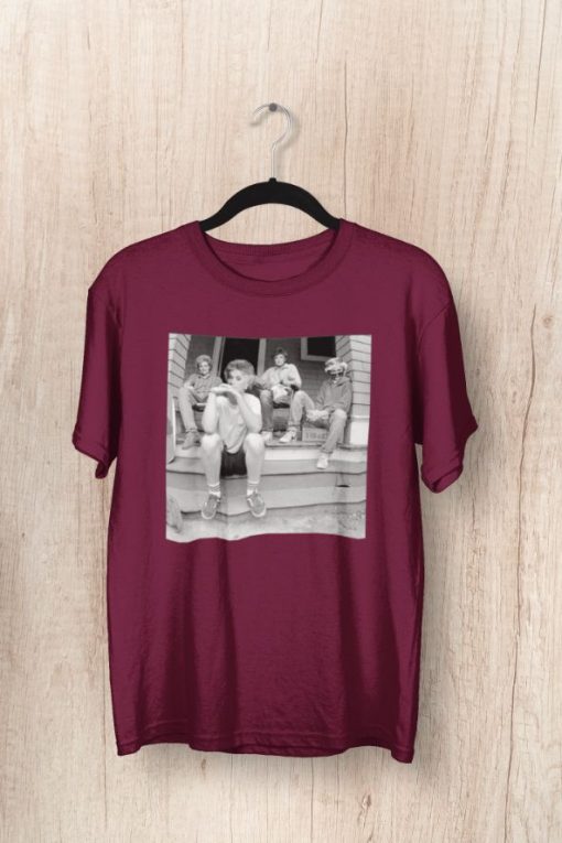 Golden Girls Funny Meme Unisex T-Shirt – Hanging Out Old School Black And White Squad Shirt