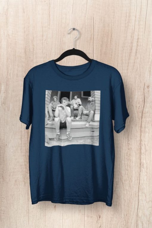 Golden Girls Funny Meme Unisex T-Shirt – Hanging Out Old School Black And White Squad Shirt