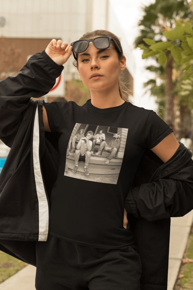 Golden Girls Funny Meme Unisex T-Shirt - Hanging Out Old School Black And White Squad Shirt Golden Girls Funny Meme Unisex T-Shirt - Hanging Out Old School Black And White Squad Shirt