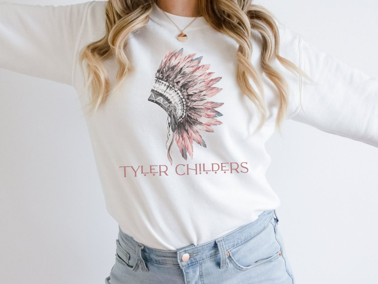 Tyler Childers Feathered Indians Country Music Sweatshirt Tyler Childers Feathered Indians Country Music Sweatshirt