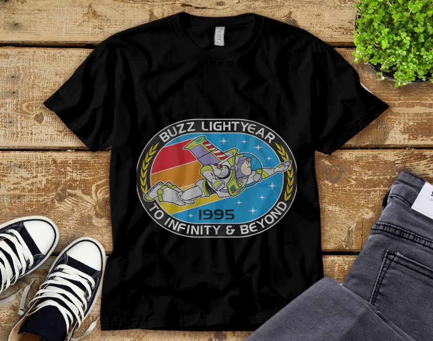 Disney Toy Story Buzz Lightyear To Infinity Badge T-Shirt Disney Toy Story Buzz Lightyear To Infinity Badge T-Shirt