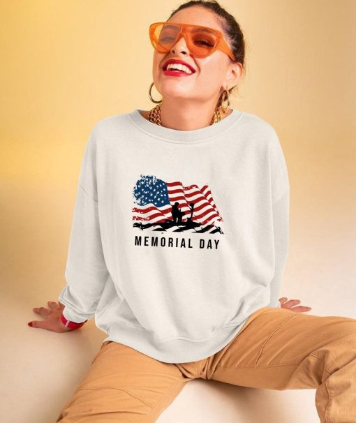 American Flag Flying Memorial Day Unisex T-Shirt