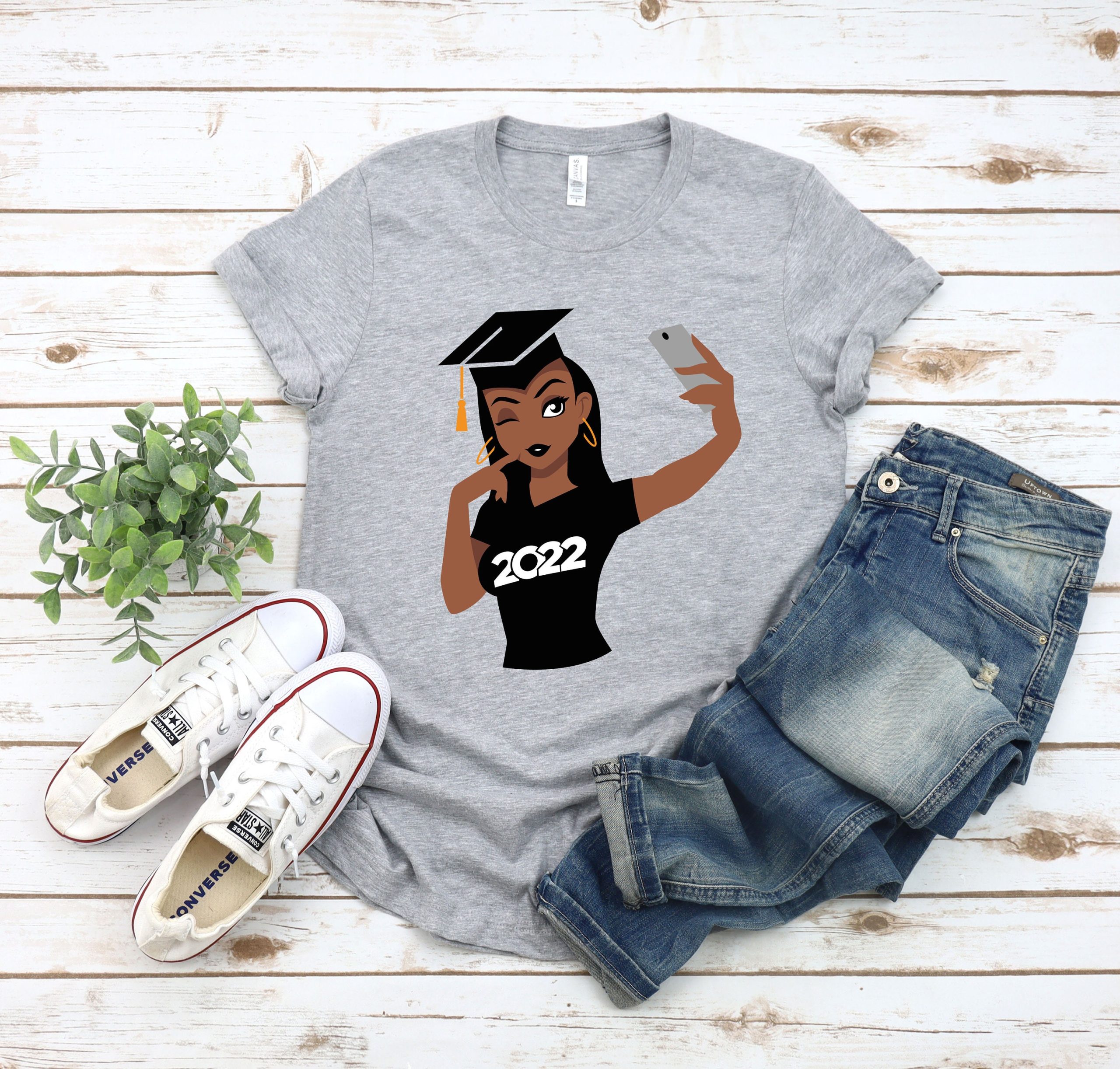 Black Woman Selfie 2022 Graduation Day Unisex T-Shirt Black Woman Selfie 2022 Graduation Day Unisex T-Shirt