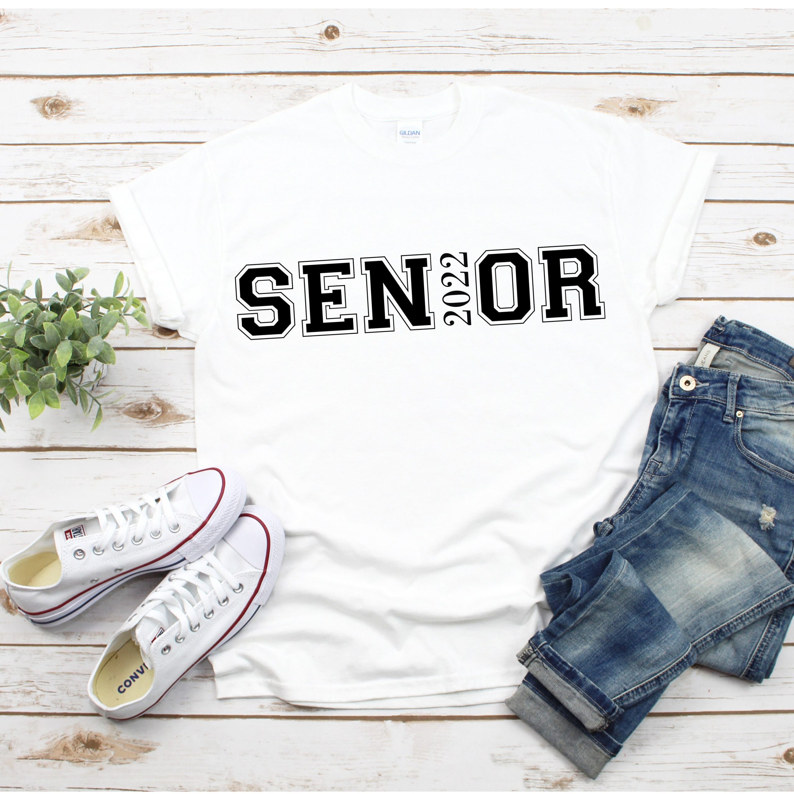 Classic Old Syle Senior 2022 Graduation Day Unisex T-Shirt Classic Old Syle Senior 2022 Graduation Day Unisex T-Shirt