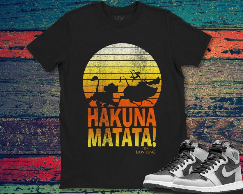 Disney Lion King Hakuna Matata Retro Group Shot T-Shirt Disney Lion King Hakuna Matata Retro Group Shot T-Shirt