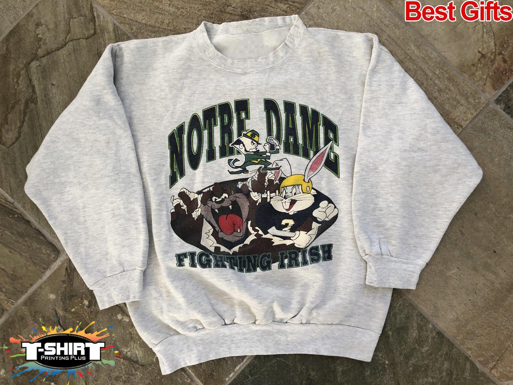 Funny Vintage Ncaa Notre Dame Fighting Irish Looney Tunes Unisex Sweatshirt Funny Vintage Ncaa Notre Dame Fighting Irish Looney Tunes Unisex Sweatshirt