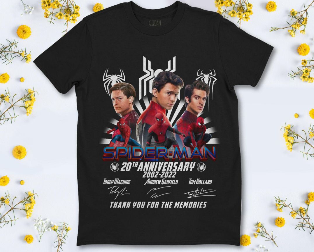 Marvel Spider-man Three Versions Portrait T-Shirt Marvel Spider-man Three Versions Portrait T-Shirt