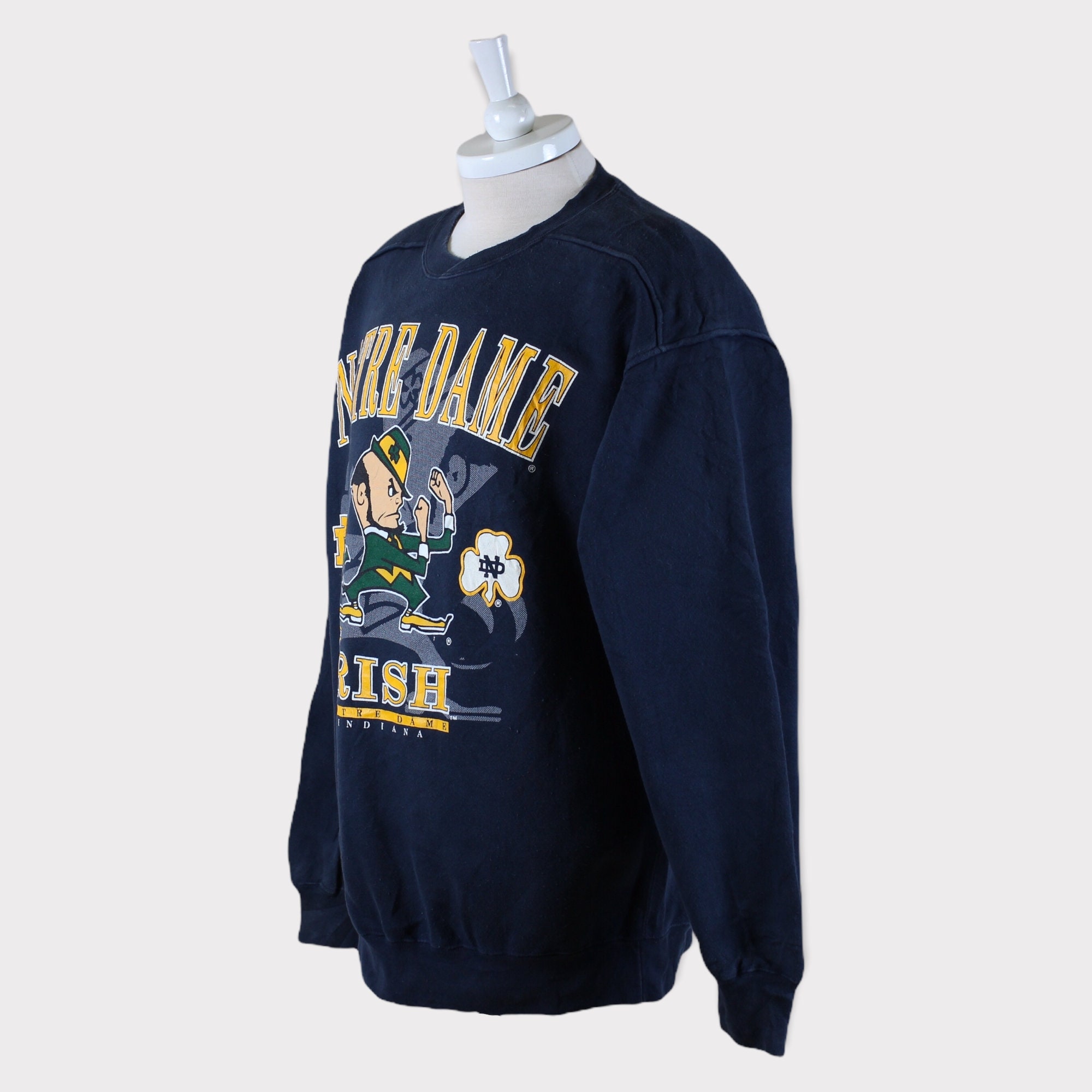 Vintage 90s Footballbasketball Ncaa Notre Dame Fighting Irish Unisex Sweatshirt Vintage 90s Footballbasketball Ncaa Notre Dame Fighting Irish Unisex Sweatshirt
