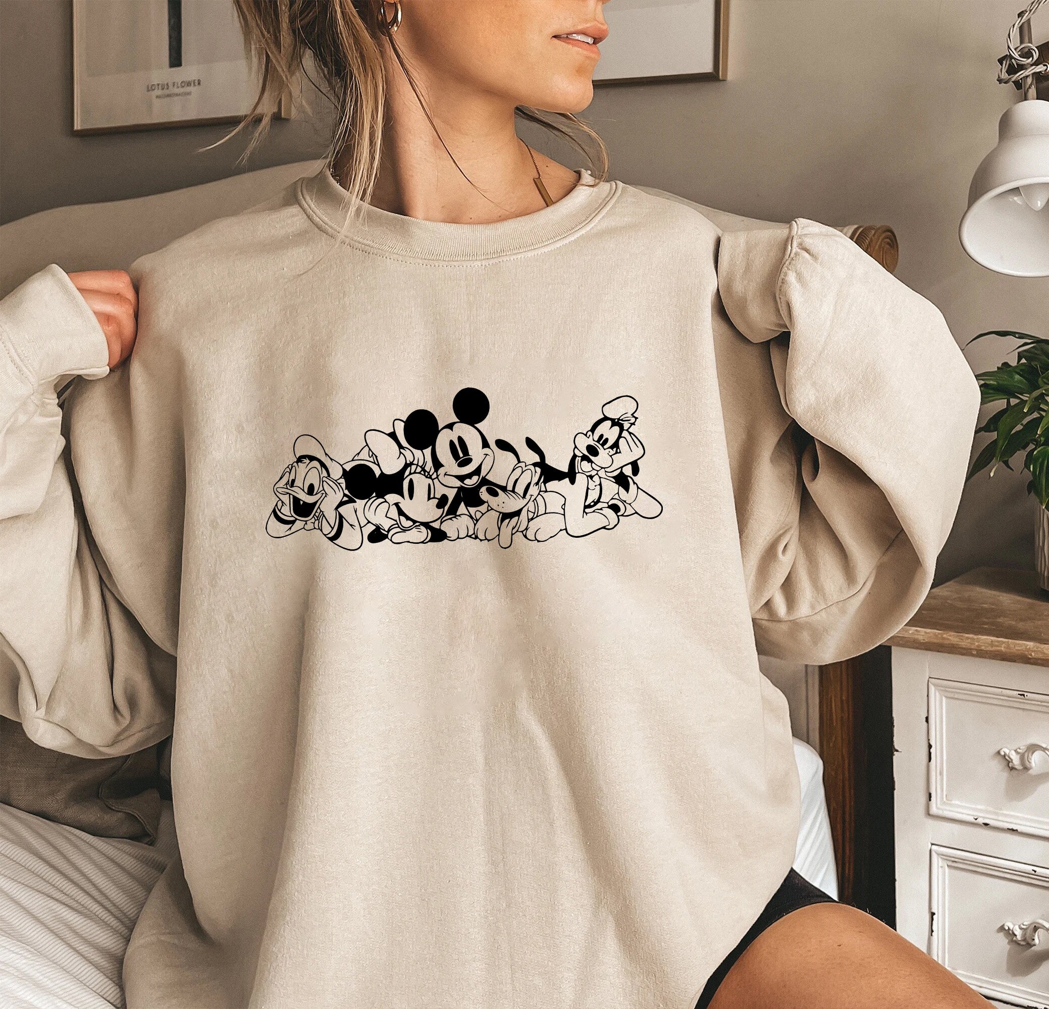 Cute Vintage Disney Characters Unisex T-Shirt Cute Vintage Disney Characters Unisex T-Shirt