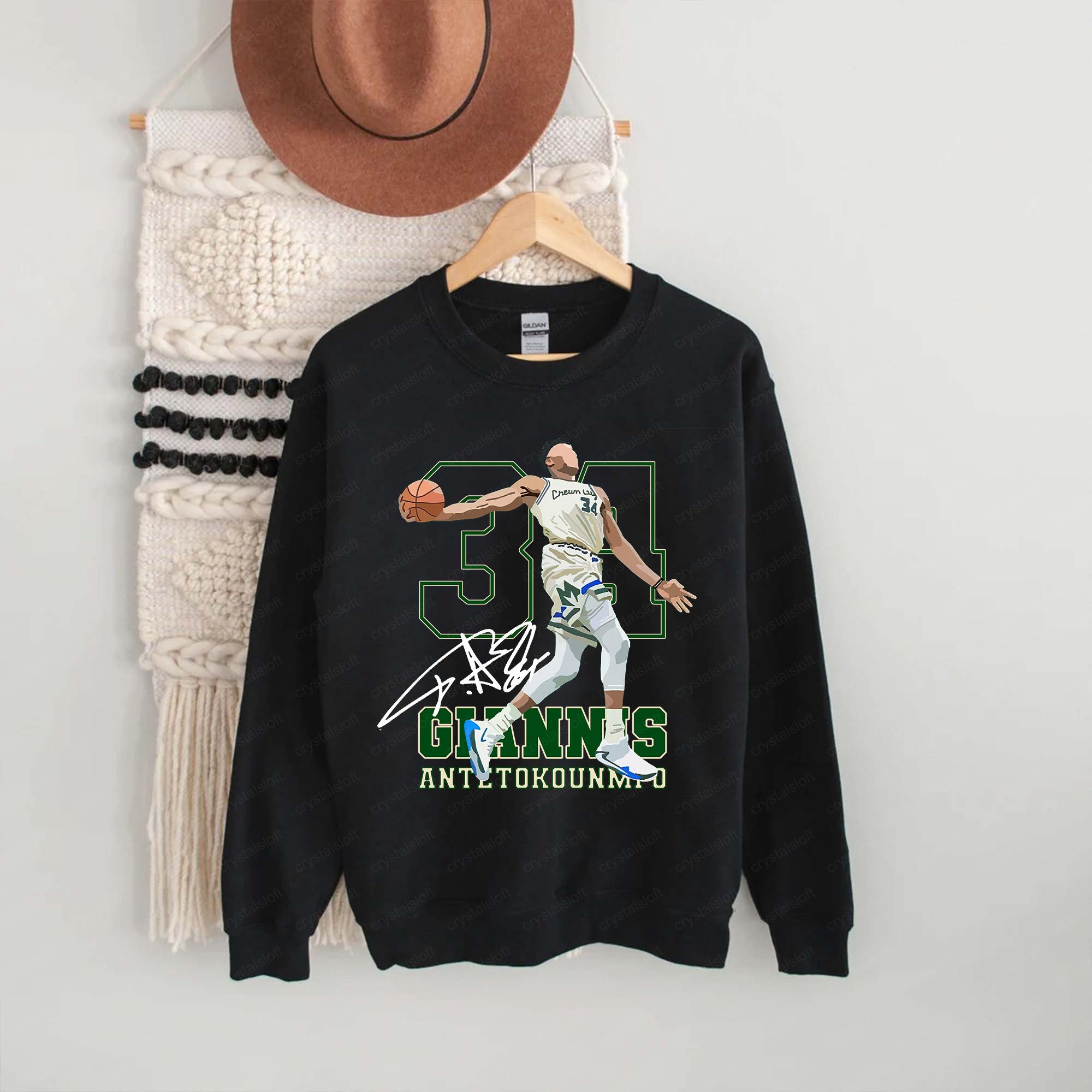 Graphic Design Giannis Antetokounmpo Dunk Milwaukee Bucks Basketball Unisex T-Shirt Graphic Design Giannis Antetokounmpo Dunk Milwaukee Bucks Basketball Unisex T-Shirt