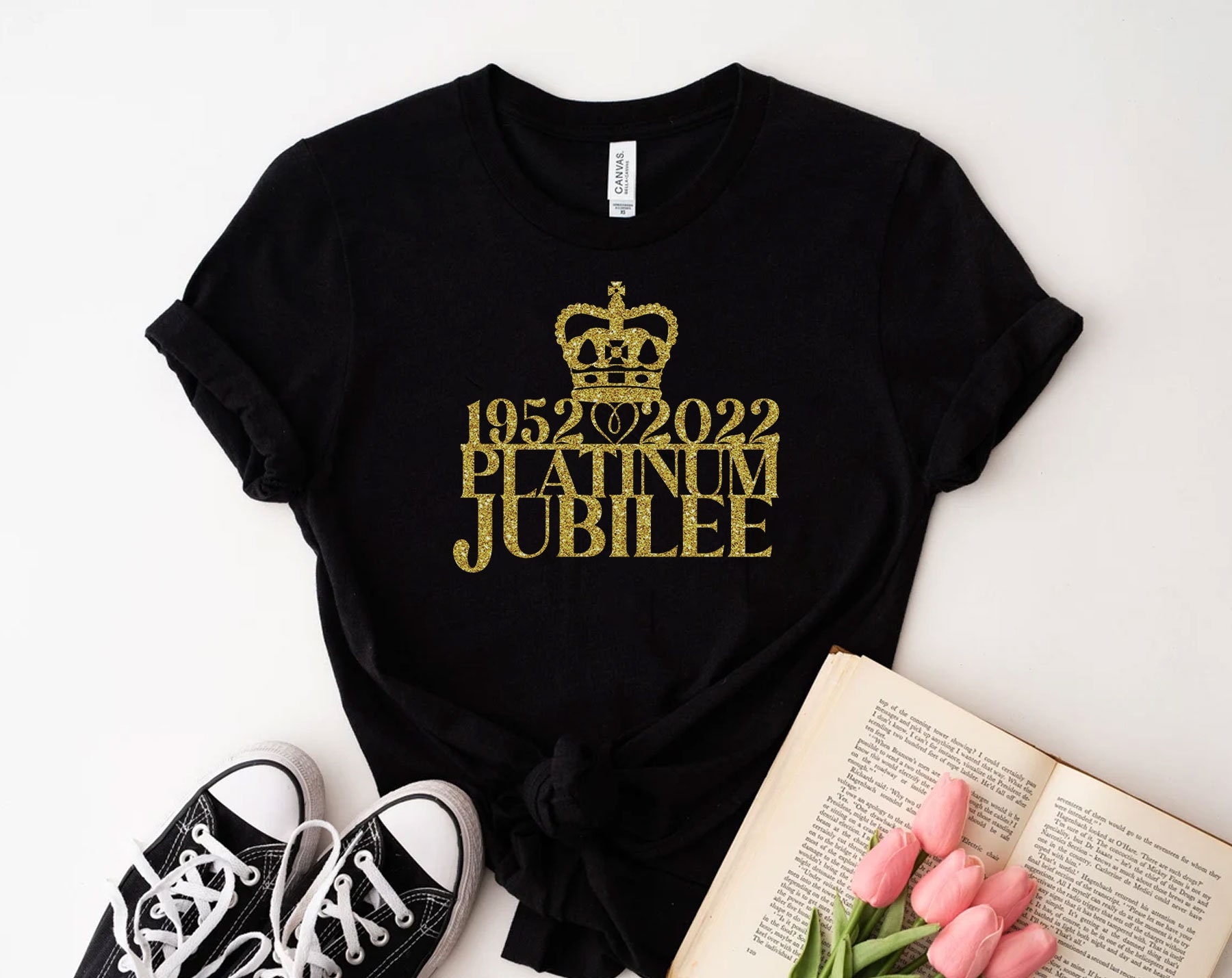 Yellow Style 1952 2022 Platinum Junilee Unisex T-Shirt Yellow Style 1952 2022 Platinum Junilee Unisex T-Shirt