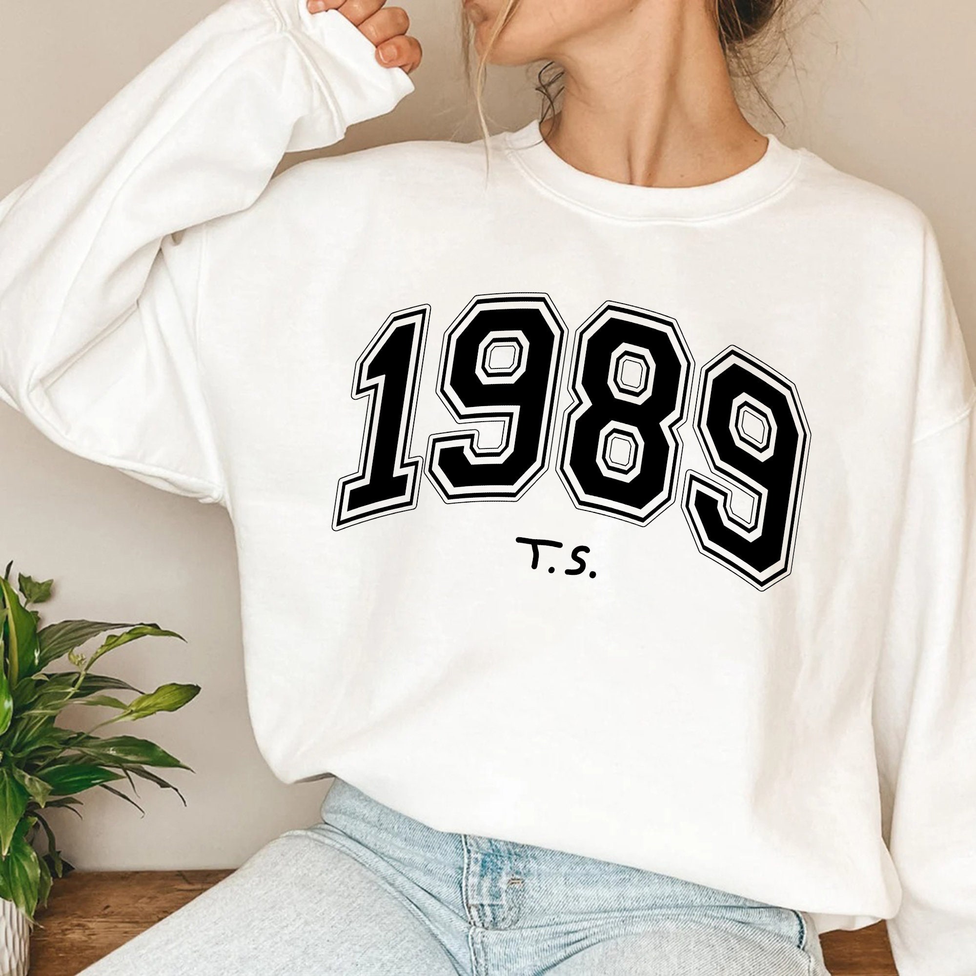 1989 Classic Déign Unisex Sweatshirt 1989 Classic Déign Unisex Sweatshirt