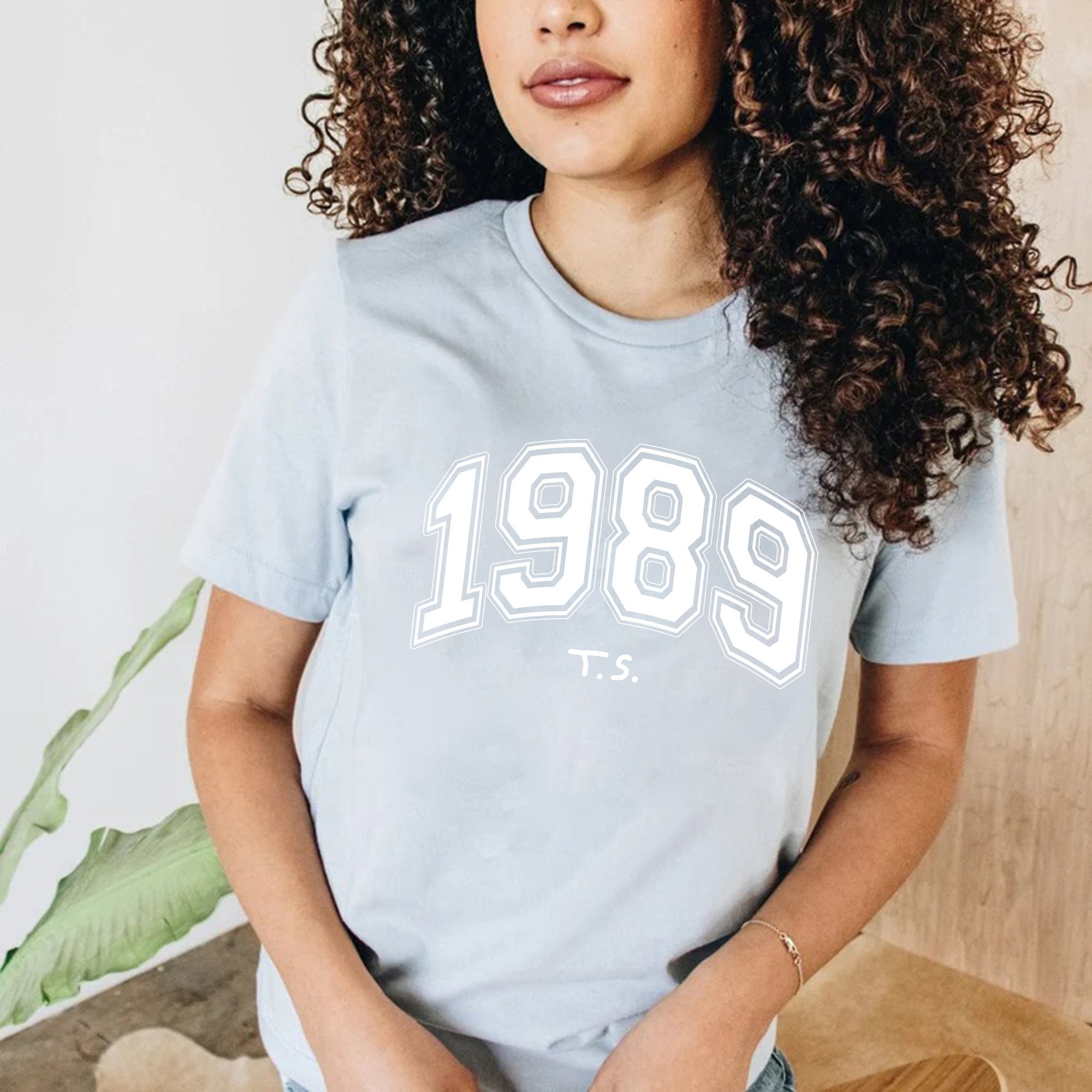 1989 Classic Déign Unisex Sweatshirt 1989 Classic Déign Unisex Sweatshirt