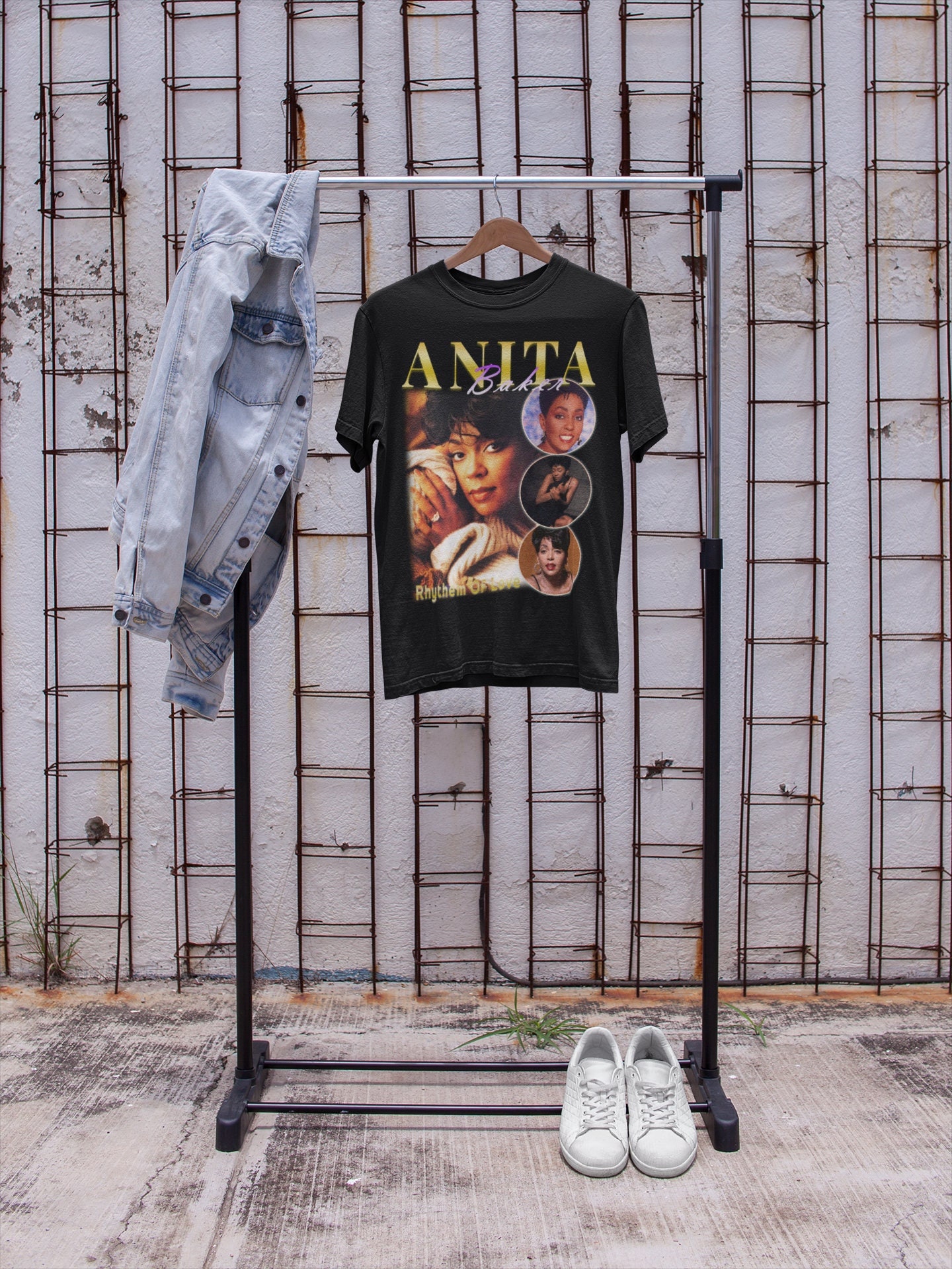 Anita Baker 90's Vintage Design Unisex T-Shirt Anita Baker 90's Vintage Design Unisex T-Shirt