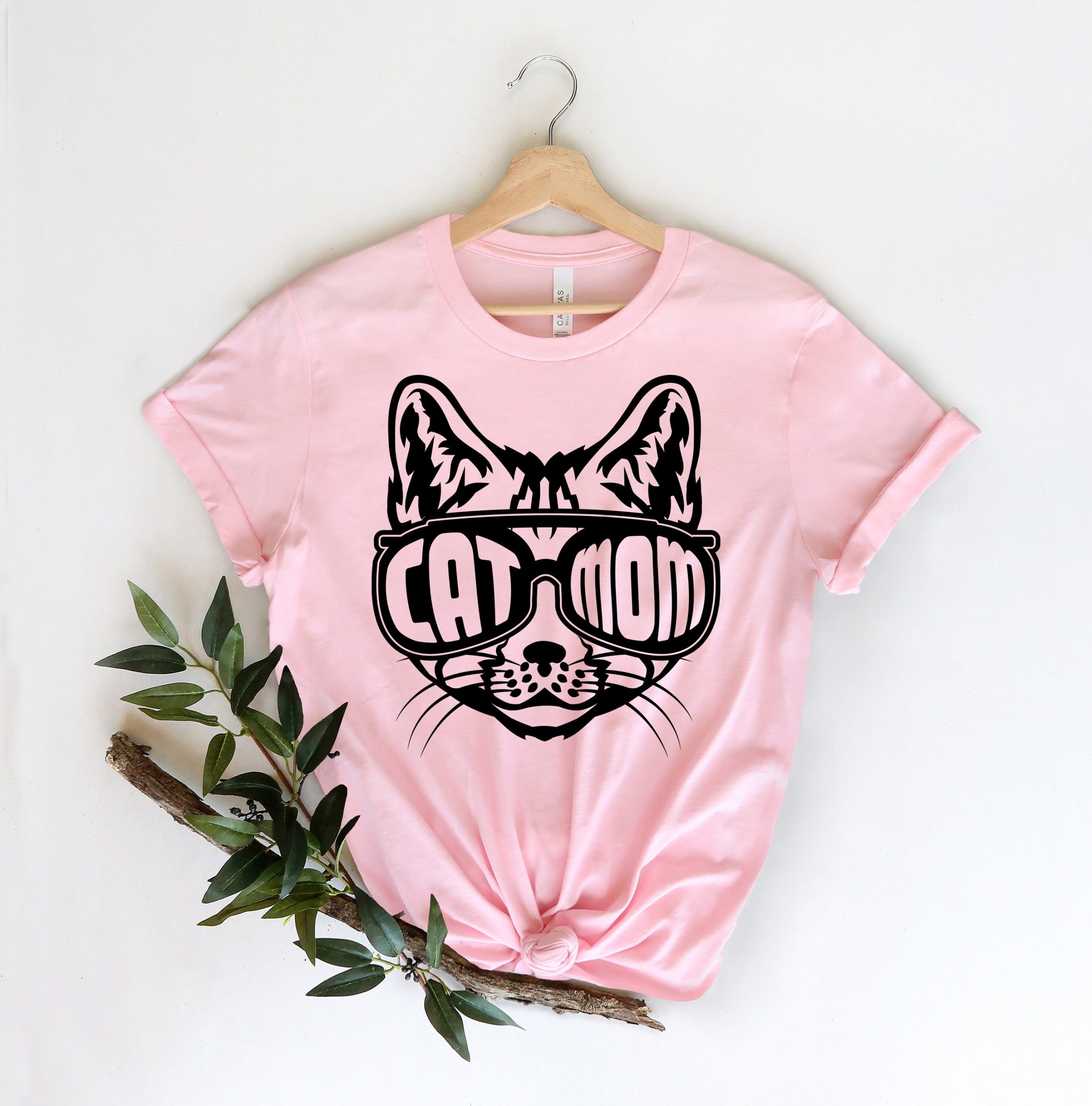 Cat Mom Black Art Unisex T-Shirt Cat Mom Black Art Unisex T-Shirt