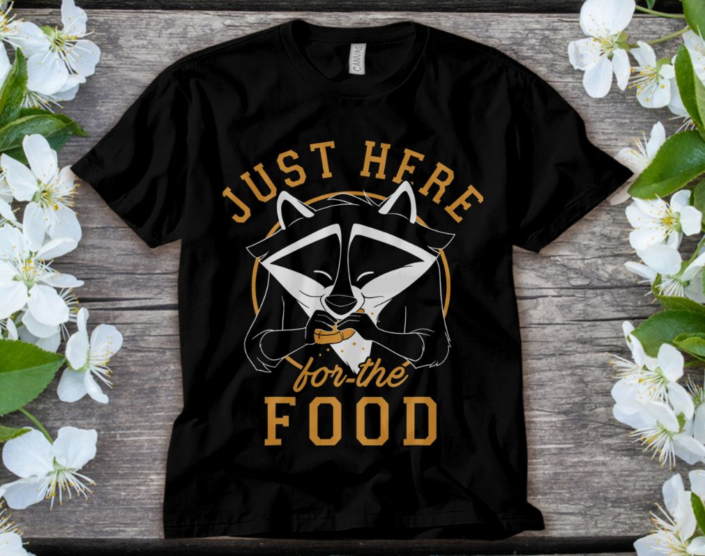 Disney Pocahontas Meeko Just Here For The Food Portrait T-Shirt Disney Pocahontas Meeko Just Here For The Food Portrait T-Shirt