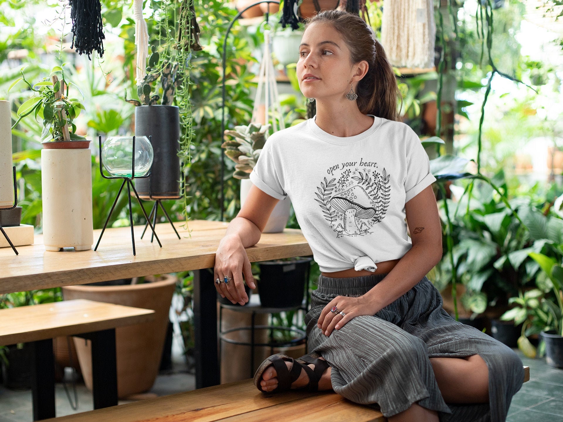 Hippie Graphic Unisex T-Shirt Hippie Graphic Unisex T-Shirt