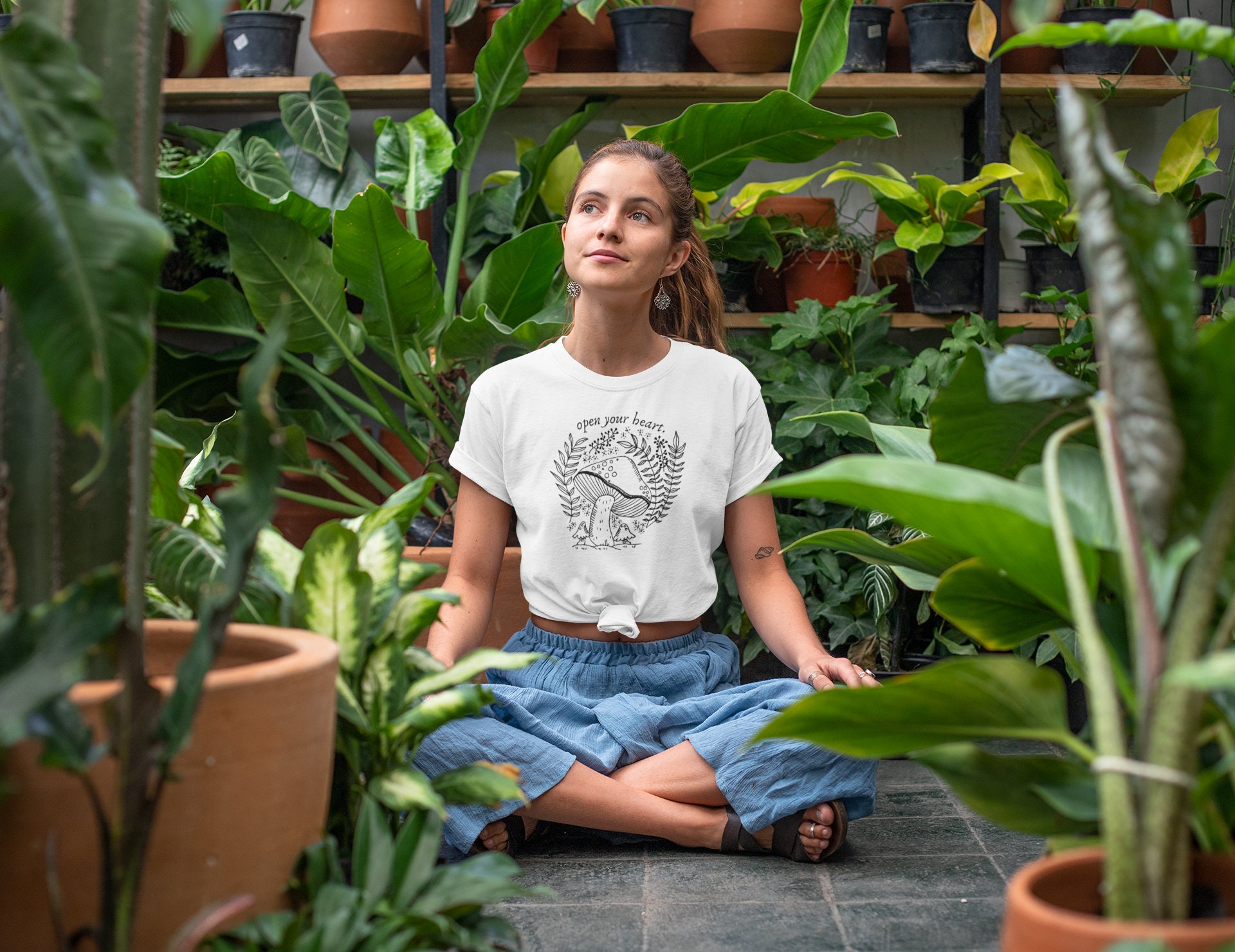 Hippie Graphic Unisex T-Shirt Hippie Graphic Unisex T-Shirt