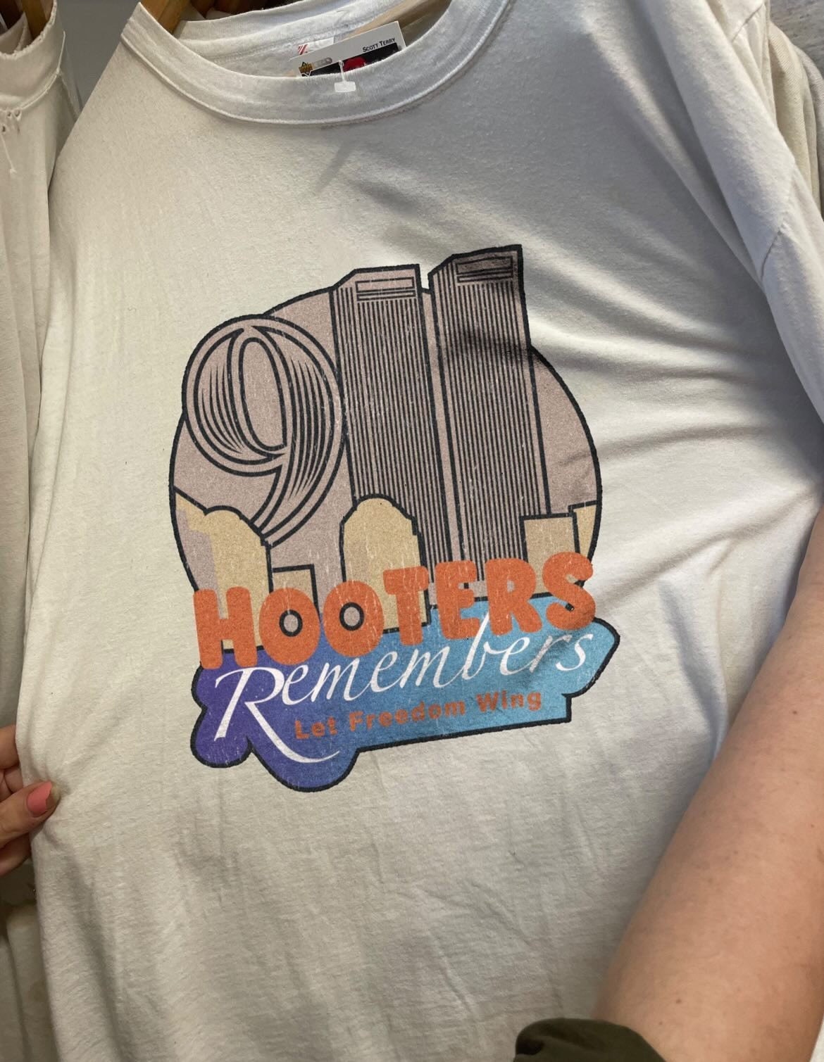 Hooters Remembers 911 Collectible Let Freedom Wing Unisex T-Shirt Hooters Remembers 911 Collectible Let Freedom Wing Unisex T-Shirt