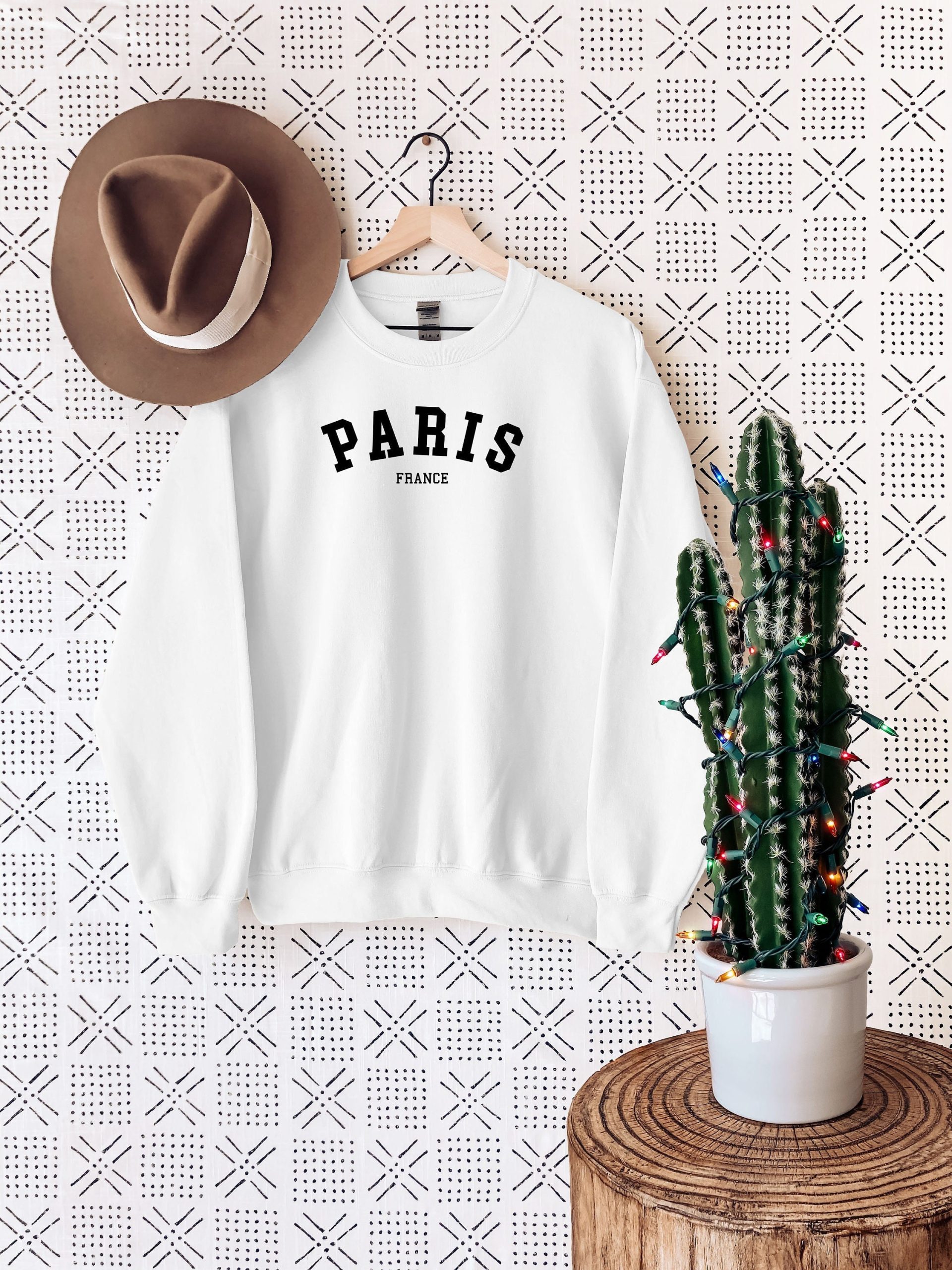 Paris Classic Design Unisex Sweatshirt Paris Classic Design Unisex Sweatshirt