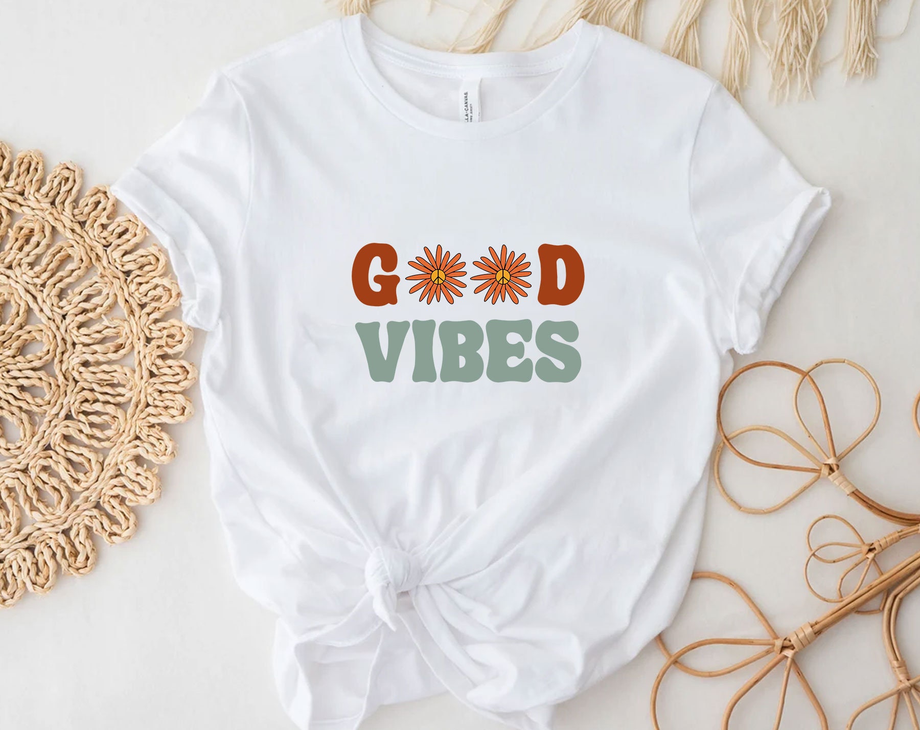 Retro Good Vibes Hippie Players Vintage Art Unisex T-Shirt Retro Good Vibes Hippie Players Vintage Art Unisex T-Shirt