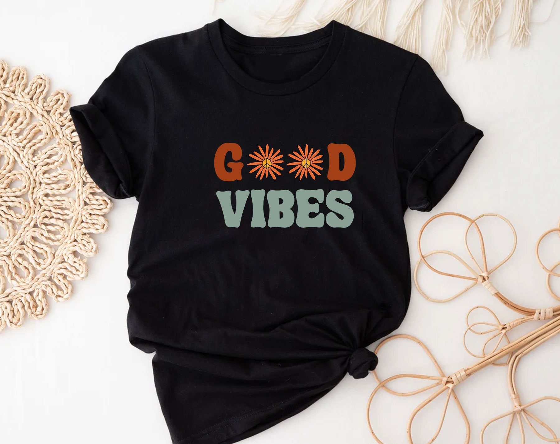 Retro Good Vibes Hippie Players Vintage Art Unisex T-Shirt Retro Good Vibes Hippie Players Vintage Art Unisex T-Shirt