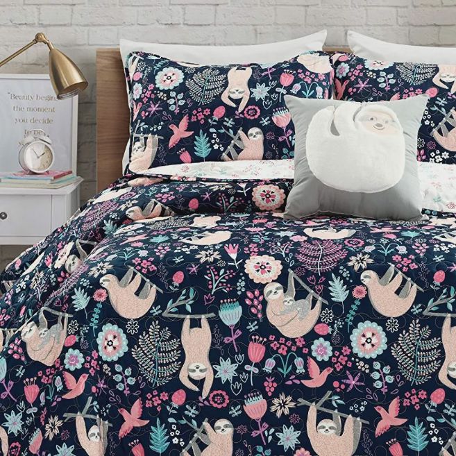 Sloth Piece Quilt Bedding Set (Duvet Cover & Pillow Cases) Sloth Piece Quilt Bedding Set (Duvet Cover & Pillow Cases)