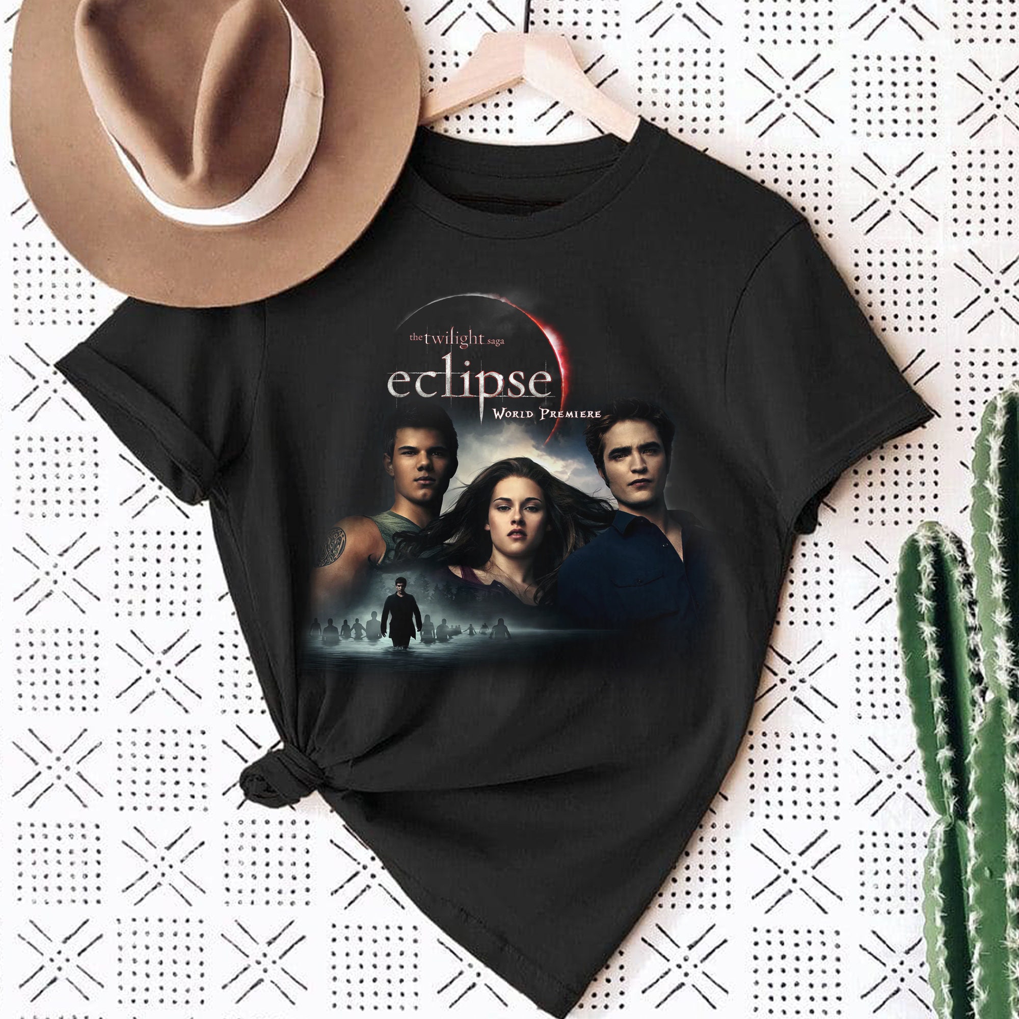 The Twilight Saga Eclipse World Edward Cullen Bella Swan Jacob Black Vampire Graphic Unisex T-Shirt The Twilight Saga Eclipse World Edward Cullen Bella Swan Jacob Black Vampire Graphic Unisex T-Shirt