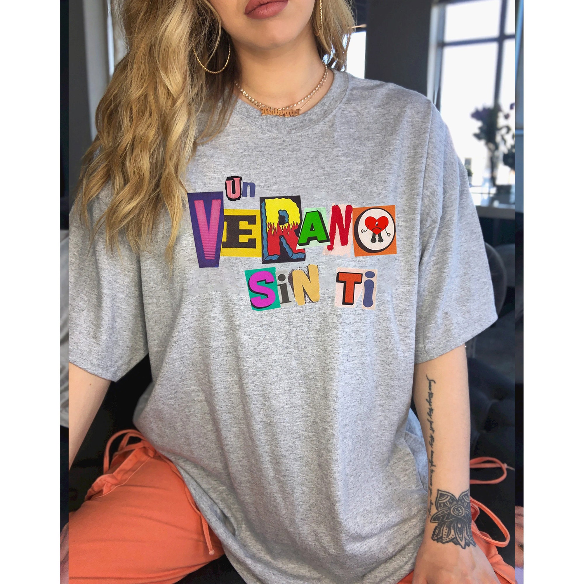 Un Verano Sin Ti Bad Bunny Art Unisex Sweatshirt Un Verano Sin Ti Bad Bunny Art Unisex Sweatshirt