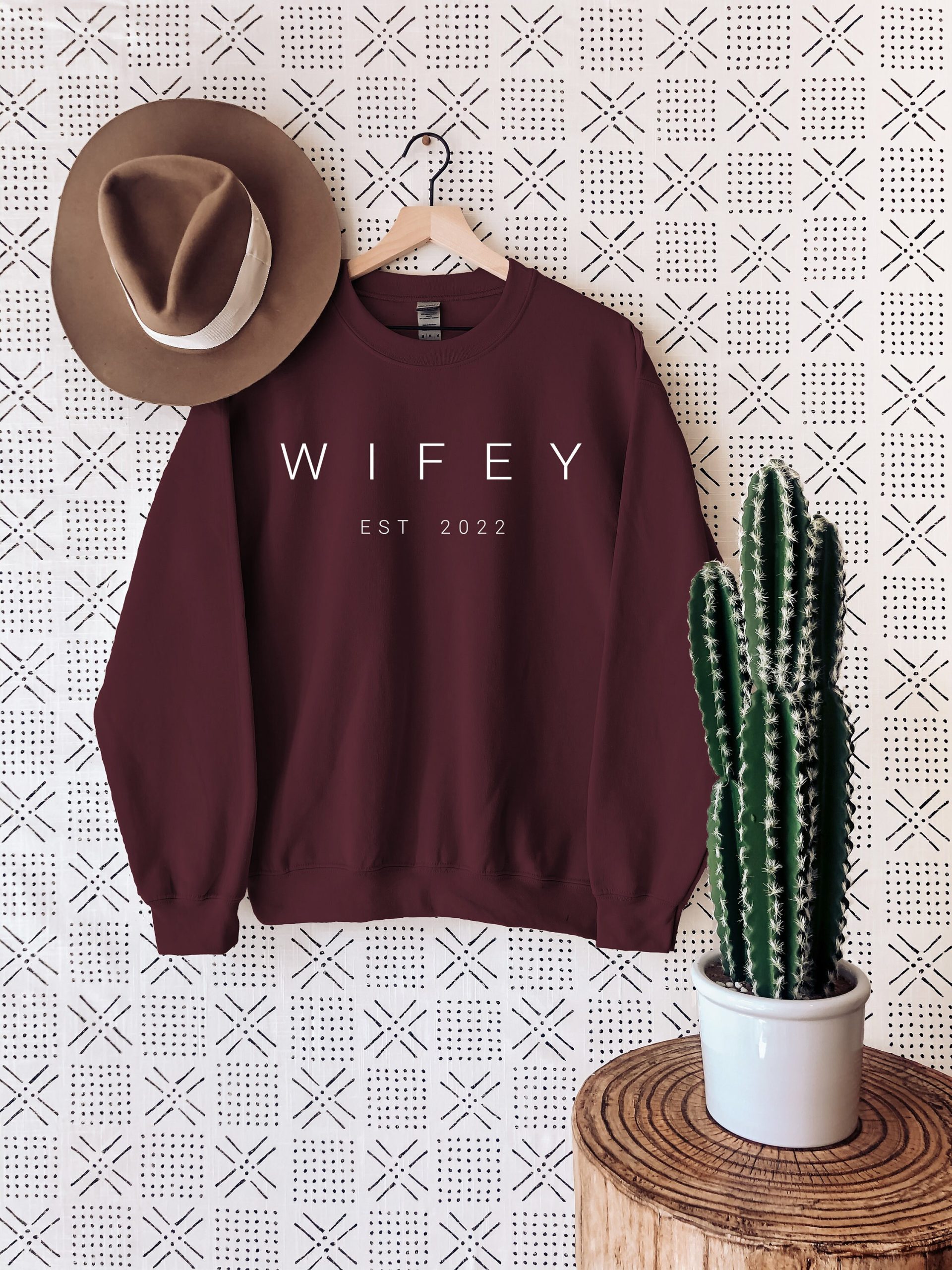 Wifey Est 2022 Classic Art Unisex Sweatshirt Wifey Est 2022 Classic Art Unisex Sweatshirt