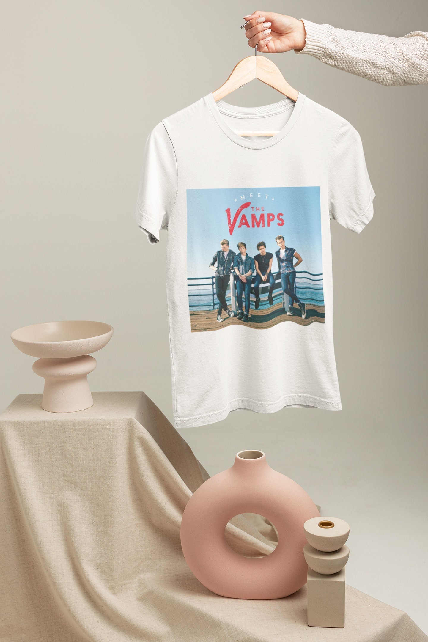 Deluxe Version Connor Ball James Bradley Simpson Meet The Vamps T-Shirt Deluxe Version Connor Ball James Bradley Simpson Meet The Vamps T-Shirt