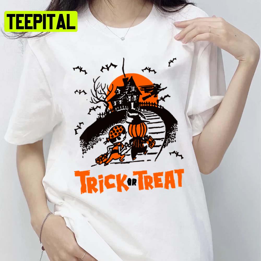 Haunted House Tall Design For Halloween Trick Or Treat Unisex T-Shirt Haunted House Tall Design For Halloween Trick Or Treat Unisex T-Shirt