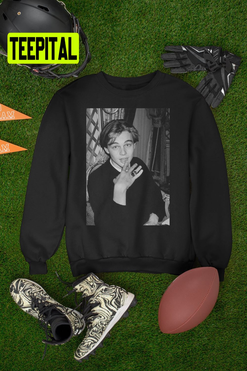 Leonardo Dicaprio Black And White Art Unisex T-Shirt Leonardo Dicaprio Black And White Art Unisex T-Shirt