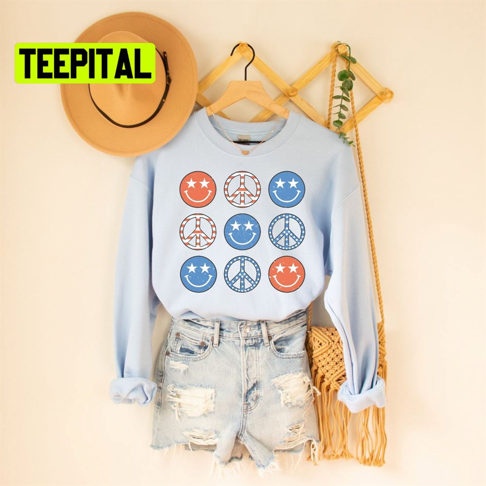 Retro Happy Peace Sign Distressed Unsiex T-Shirt Retro Happy Peace Sign Distressed Unsiex T-Shirt