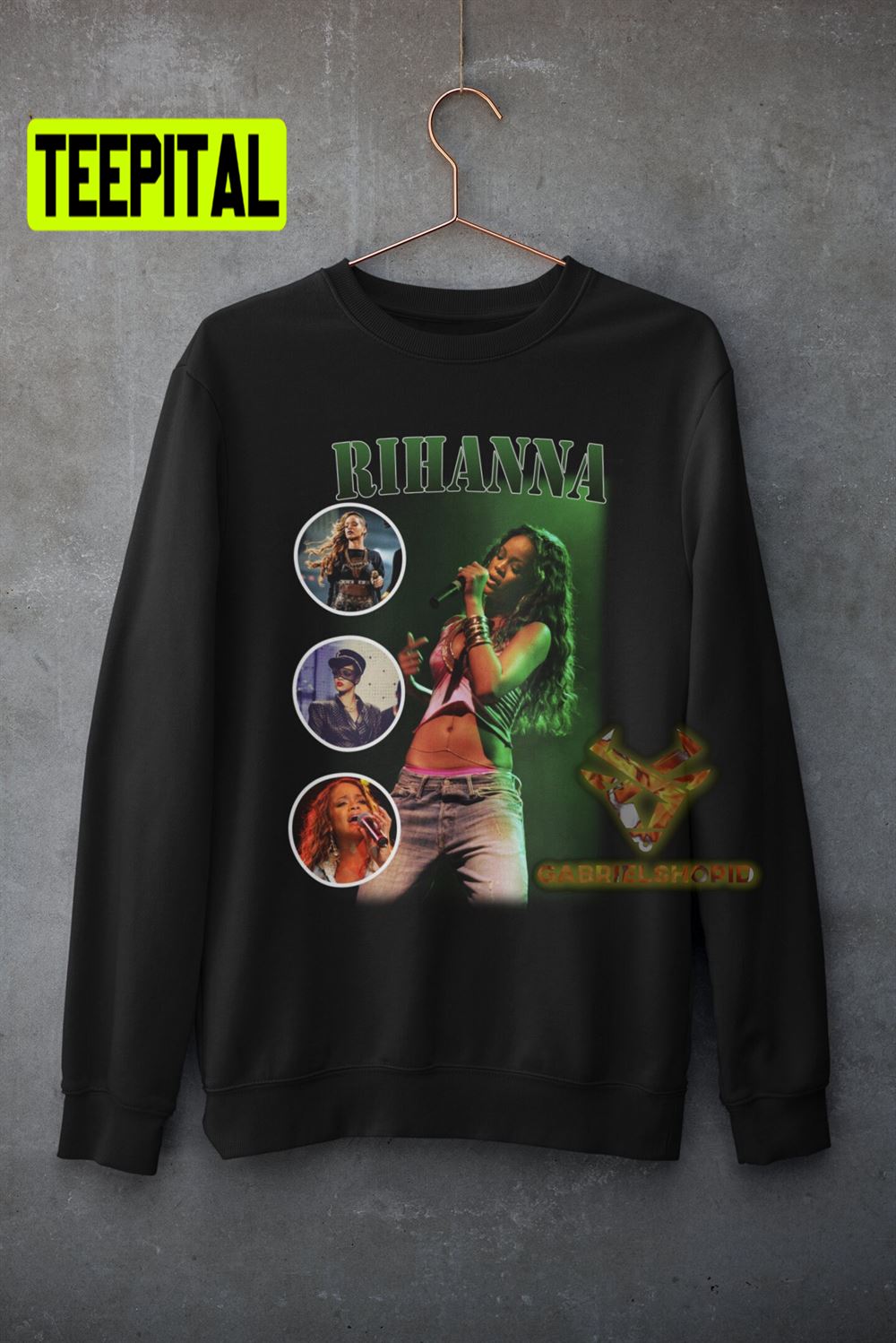 Rihanna Vintage Retro 80's 90's Unisex Sweatshirt Rihanna Vintage Retro 80's 90's Unisex Sweatshirt