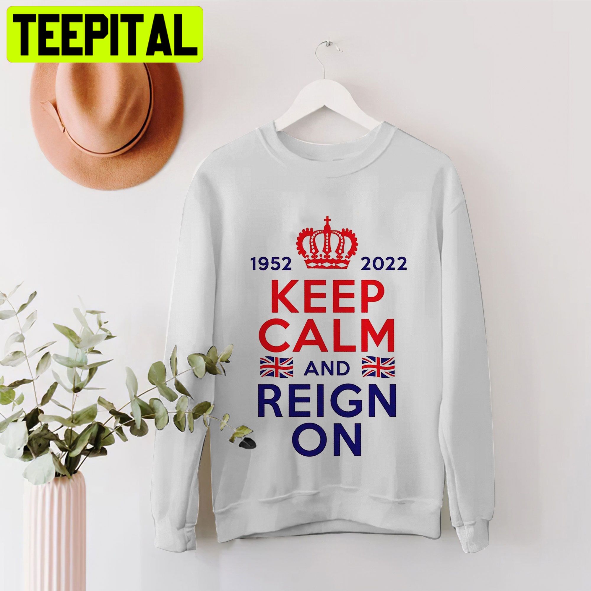 1952 2022 Keep Calm And Reign On Unisex Shirt 1952 2022 Keep Calm And Reign On Unisex Shirt