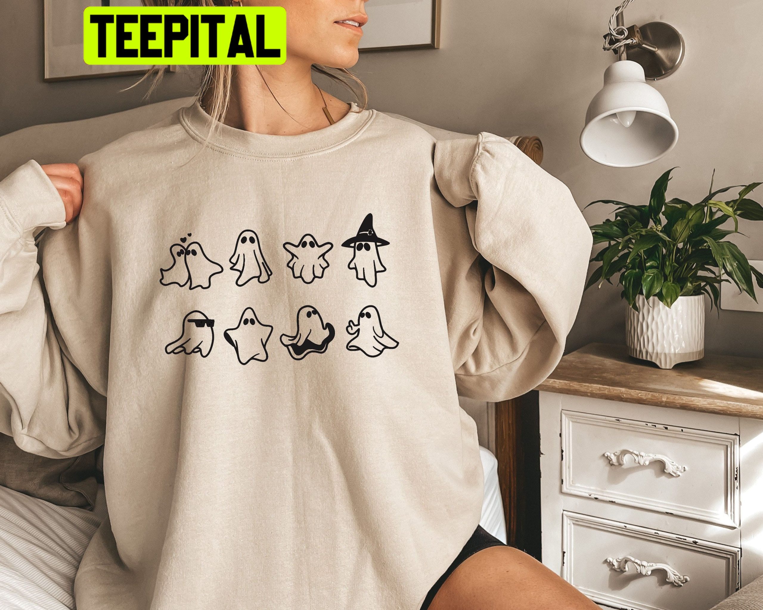 Cute Ghost Halloween Unisex Sweatshirt Cute Ghost Halloween Unisex Sweatshirt