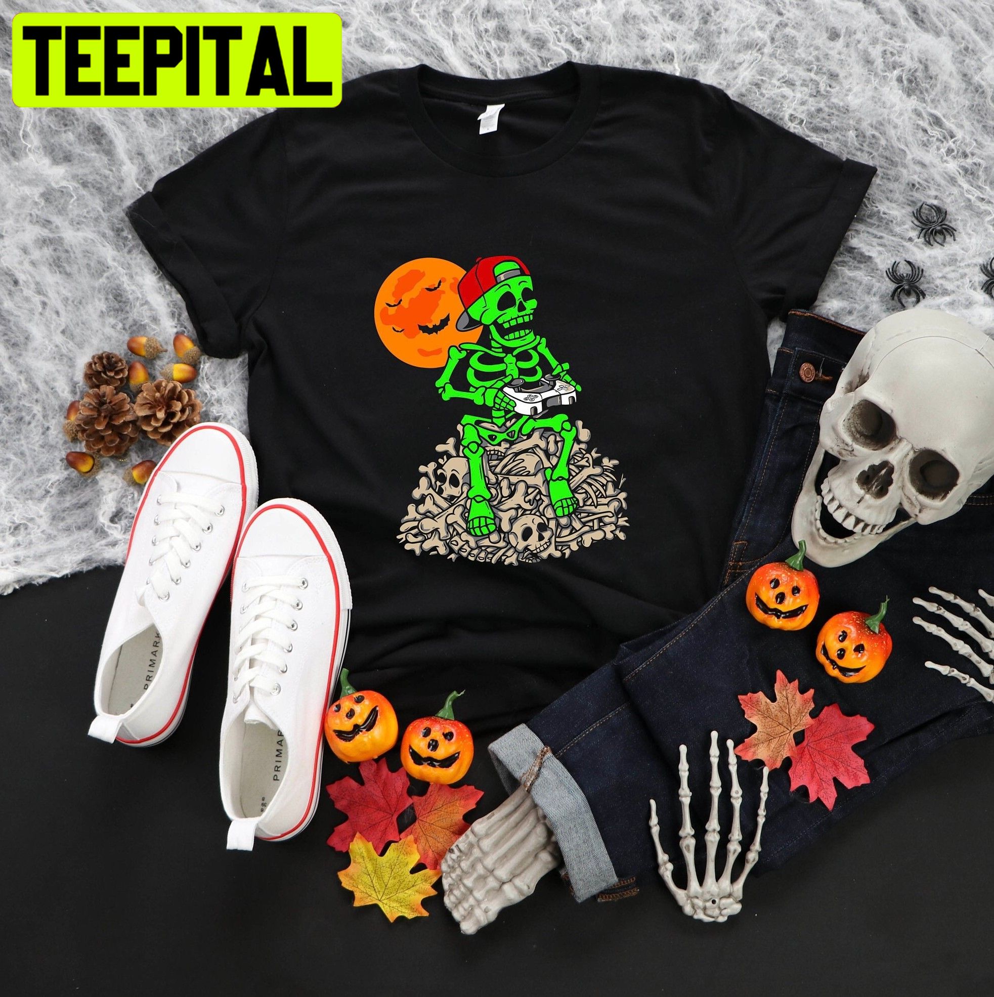 Cute Halloween Skeleton Game Boy Unisex T-Shirt Cute Halloween Skeleton Game Boy Unisex T-Shirt