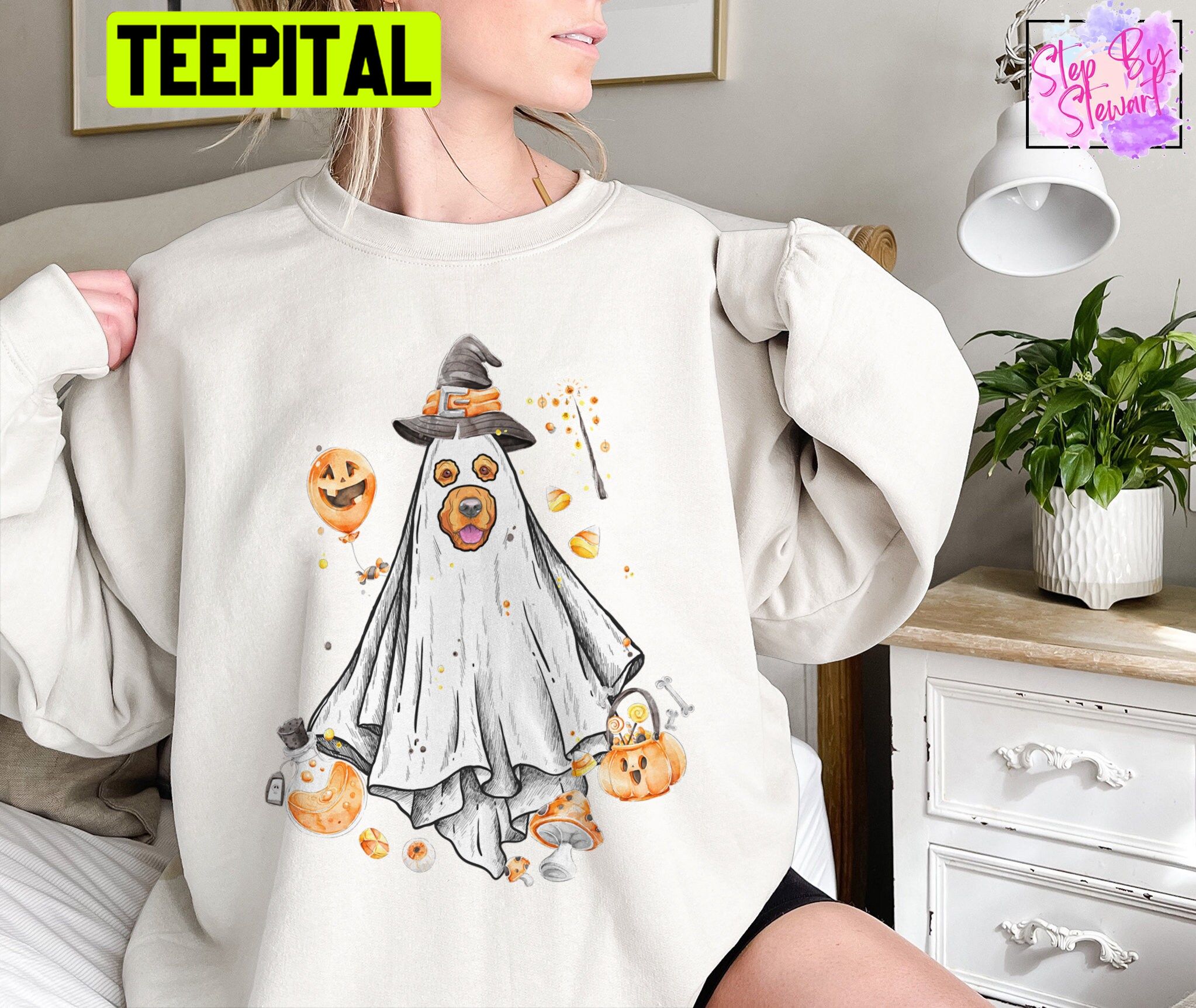 Golden Retriever Ghost Dogs Pumpkin Halloween Unisex Sweatshirt Golden Retriever Ghost Dogs Pumpkin Halloween Unisex Sweatshirt
