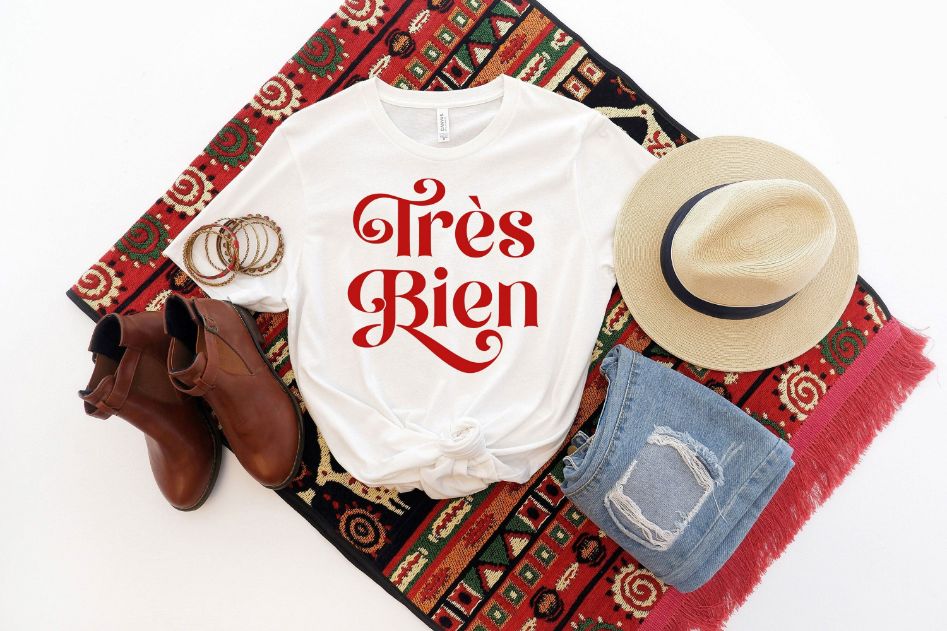 Tres Bien Tee Unisex T-Shirt Tres Bien Tee Unisex T-Shirt