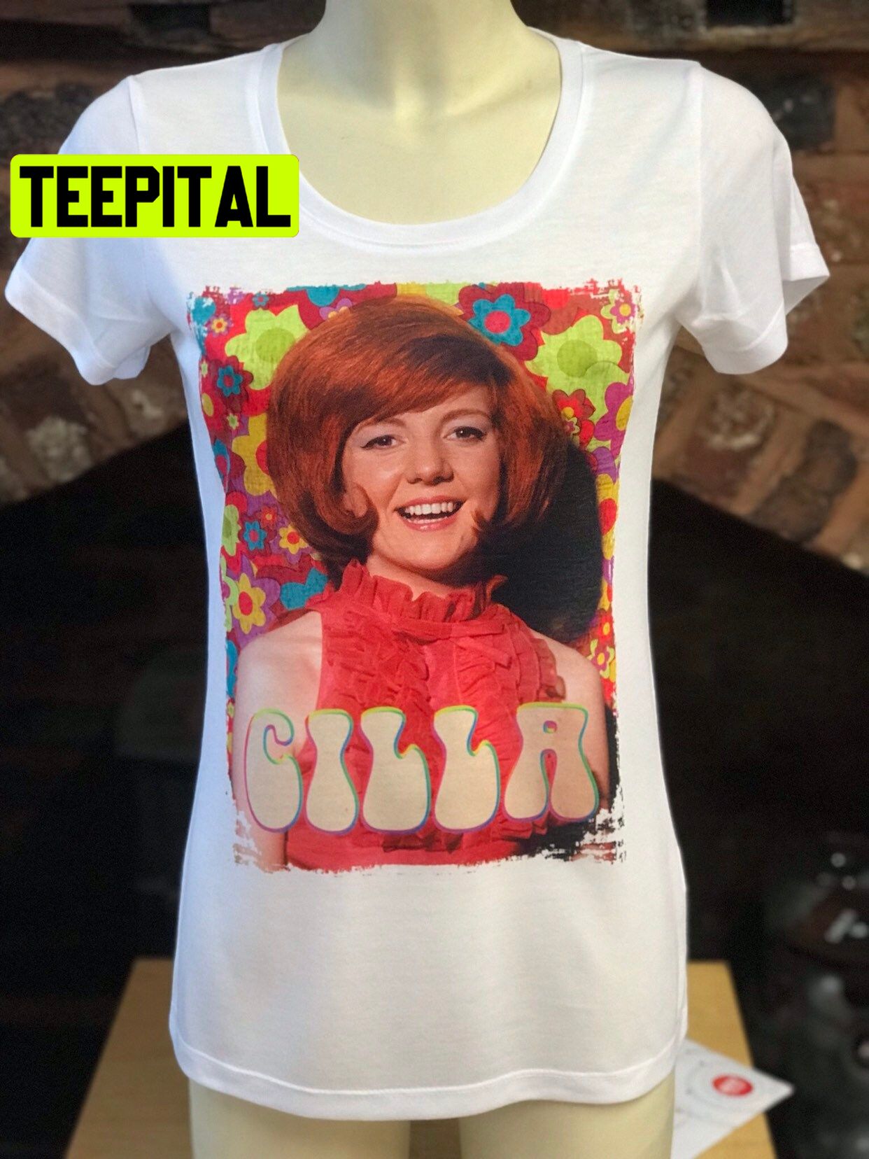 Cilla Black Retro 60's Halloween Trending Unsiex T-Shirt Cilla Black Retro 60's Halloween Trending Unsiex T-Shirt