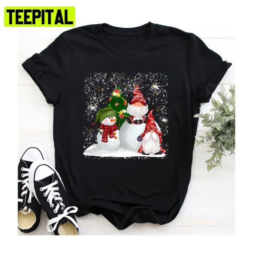 Cute Family Gnomes Christmas Animated Art Unisex Sweatshirt