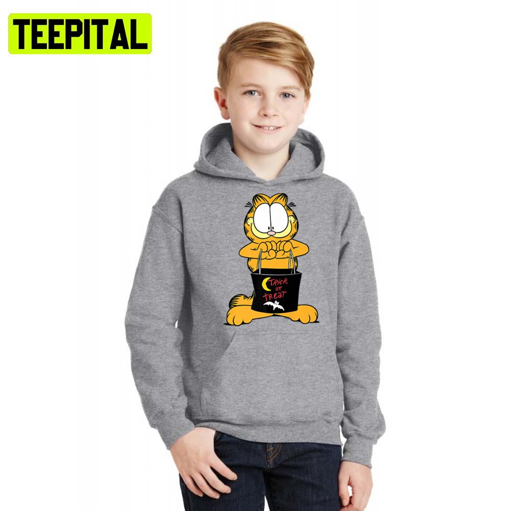 Garfield Cat Trick Or Treat Halloween Illustration Hoodie Garfield Cat Trick Or Treat Halloween Illustration Hoodie