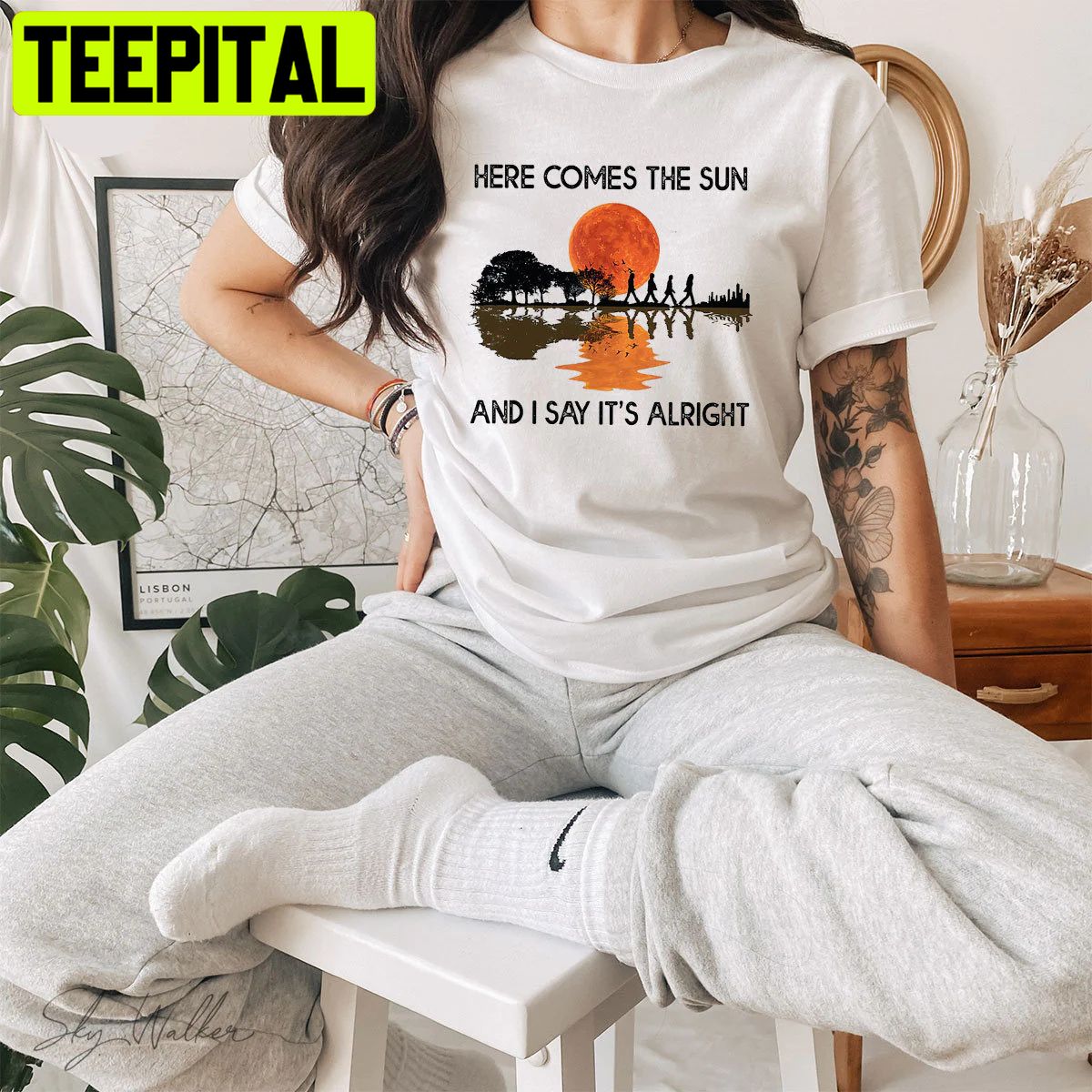 Here Comes The Sun And I Say It's Alright Country Music Trending Unisex Shirt Here Comes The Sun And I Say It's Alright Country Music Trending Unisex Shirt