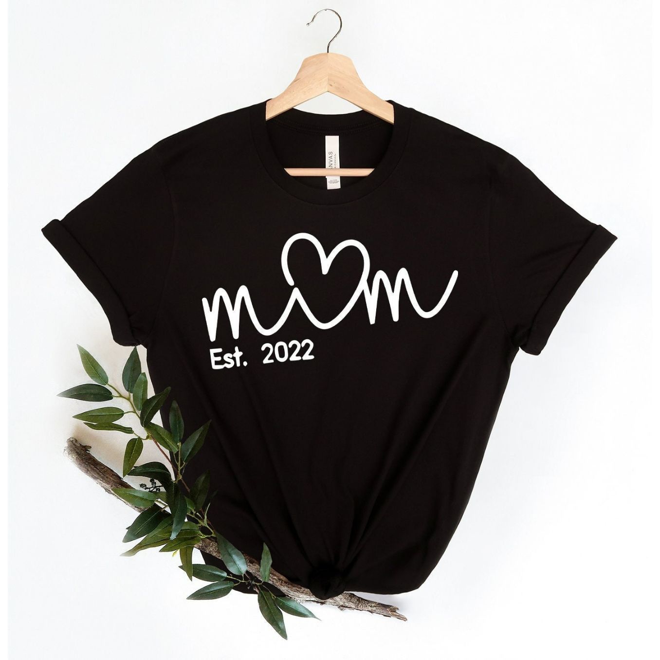 Mom Est 2022 T- Shirt Mom Est 2022 T- Shirt