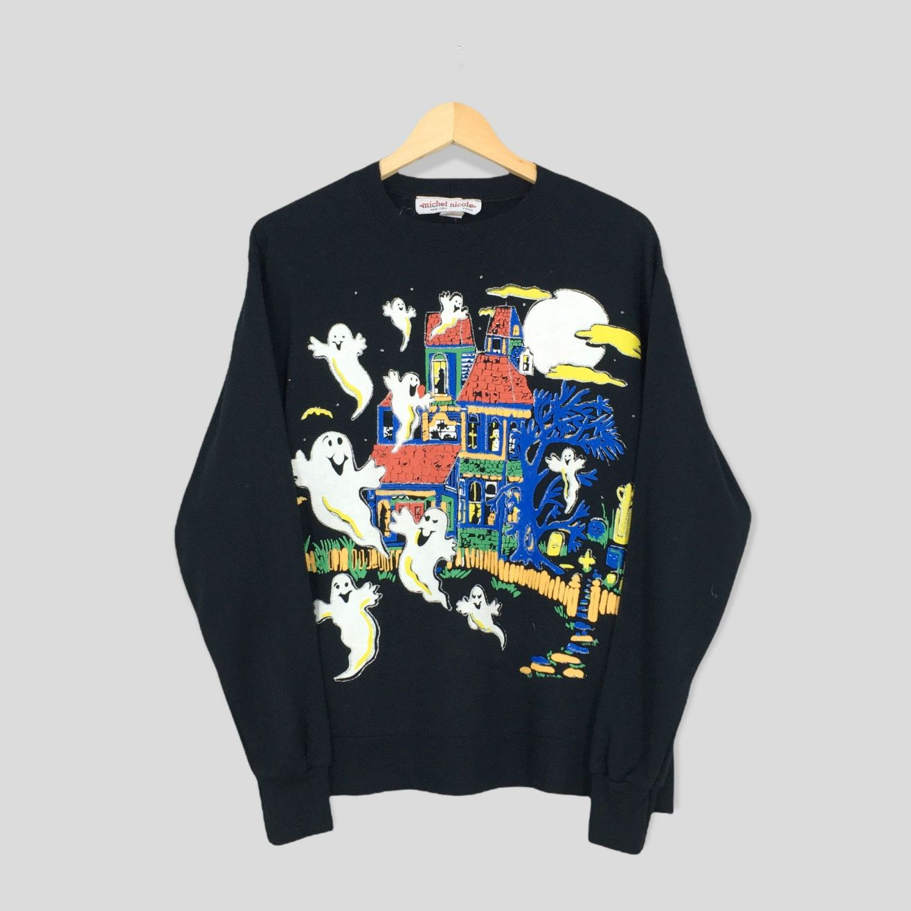 Vintage Happy Halloween Scary Ghost Black Sweatshirt Vintage Happy Halloween Scary Ghost Black Sweatshirt
