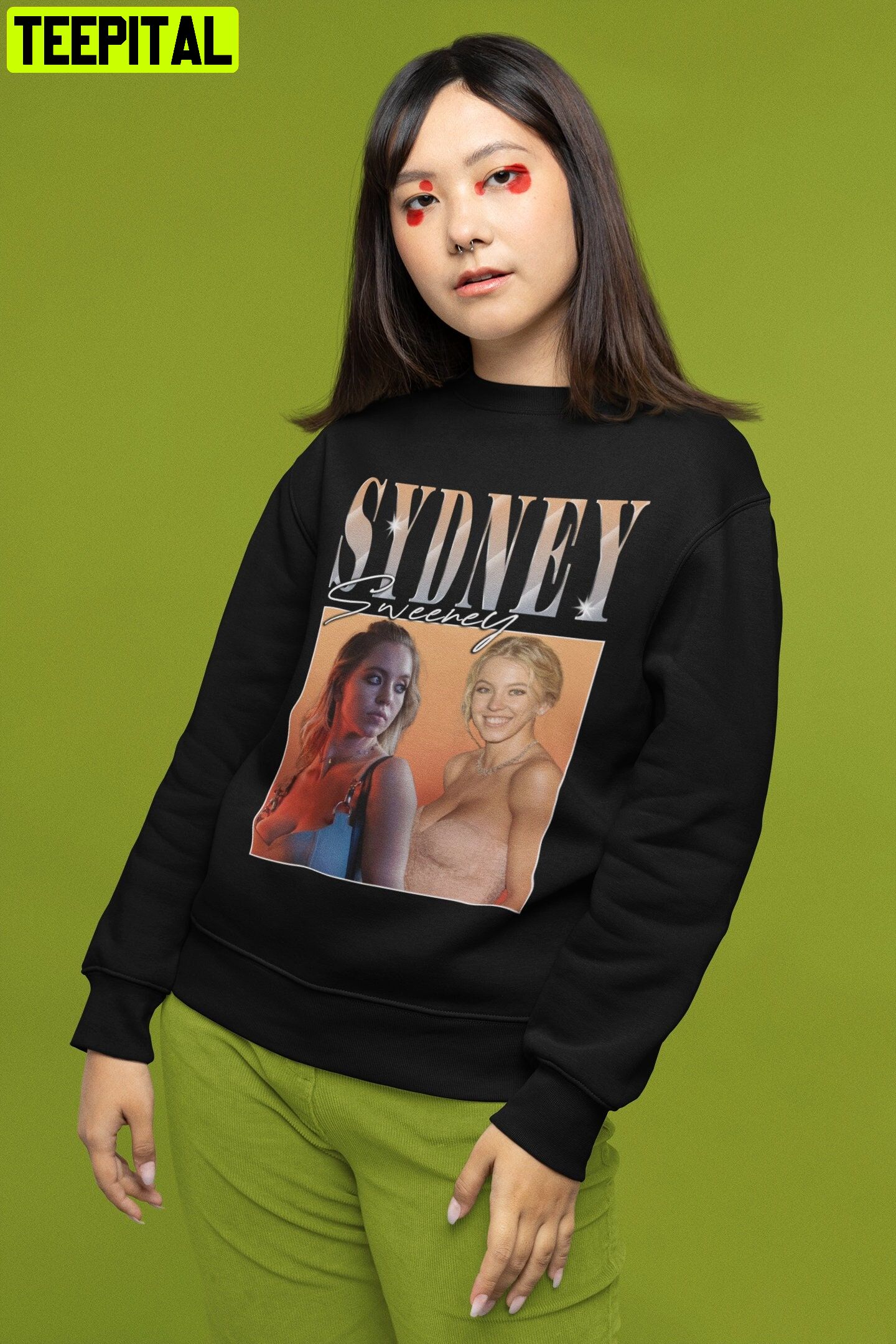 90s Sydney Sweeney Portrait Retro Design Sweatshirt 90s Sydney Sweeney Portrait Retro Design Sweatshirt