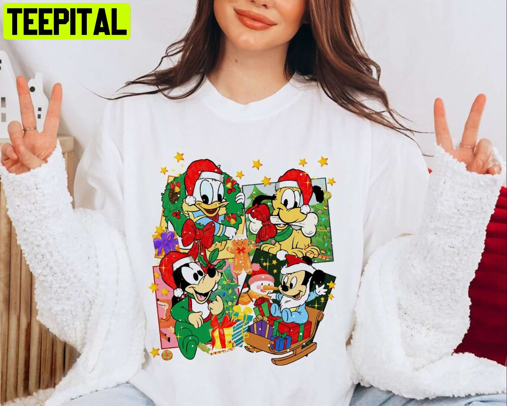 Cute Friends 2022 Donald Duck Christmas Sweatshirt Cute Friends 2022 Donald Duck Christmas Sweatshirt