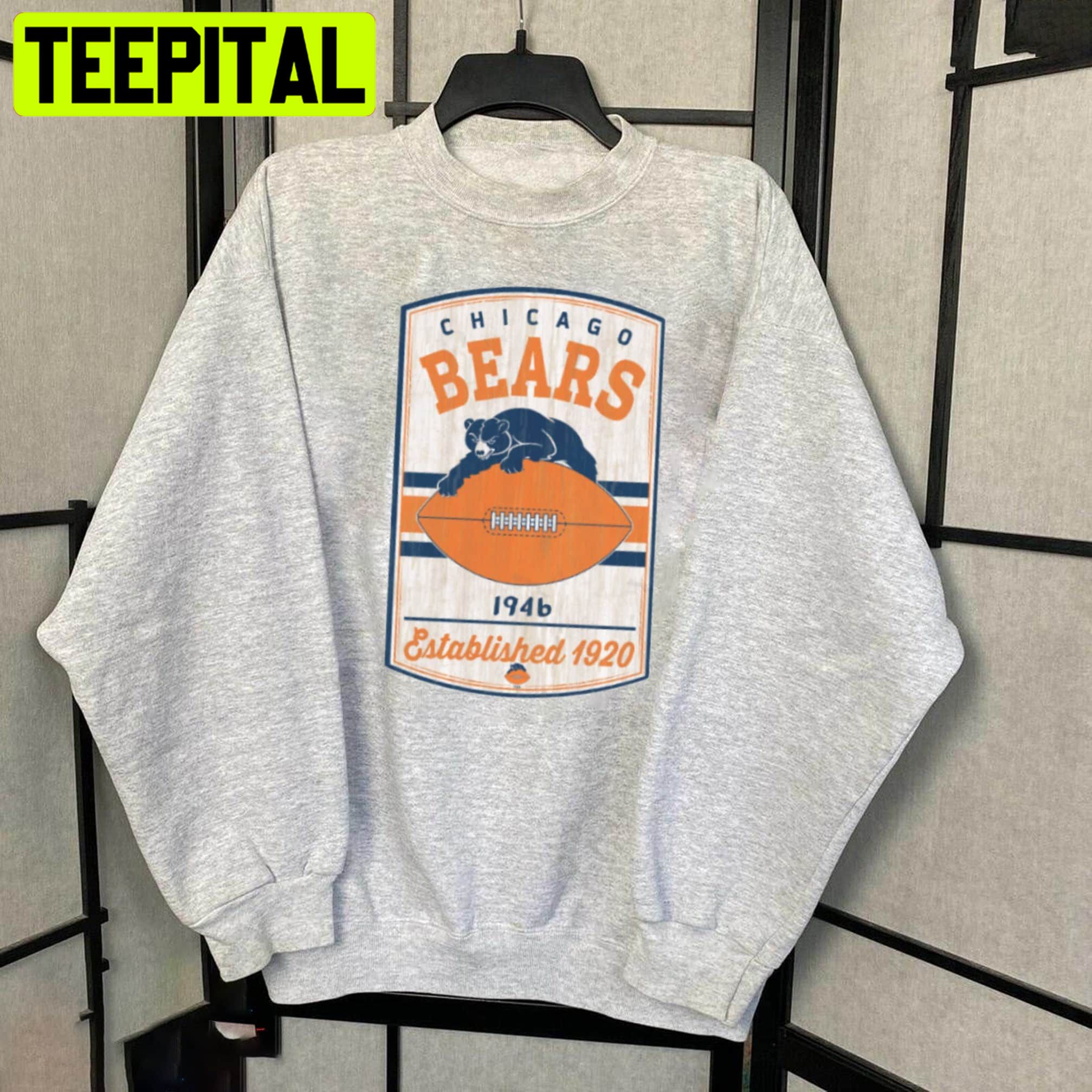 Da Bears Vintage Football Unisex Sweatshirt Da Bears Vintage Football Unisex Sweatshirt