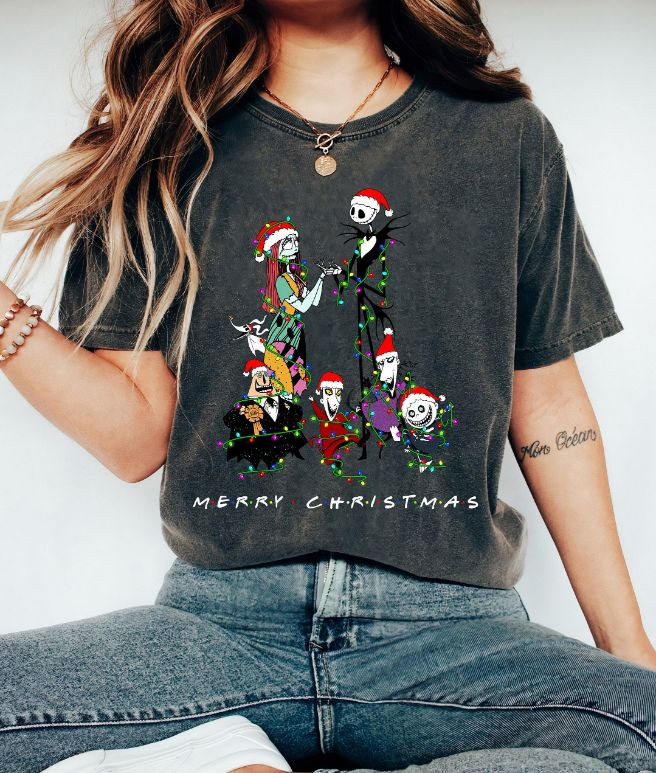 Disney Christmas The Nightmare before Lights Group T-Shirt Disney Christmas The Nightmare before Lights Group T-Shirt